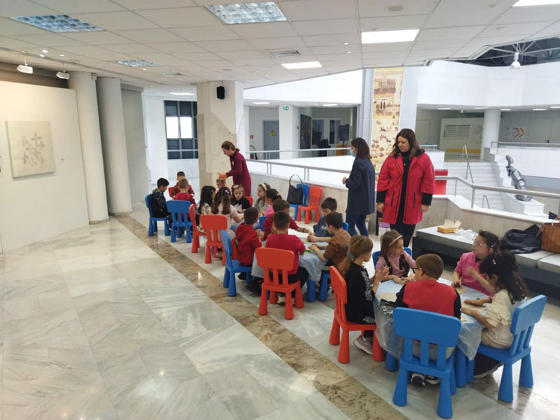Εκπαιδευτική επίσκεψη του Δημοτικού Σχολείου Δένδρων – Πλατανούλιων στη Δημοτική Πινακοθήκη – Μουσείο Κατσίγρα
