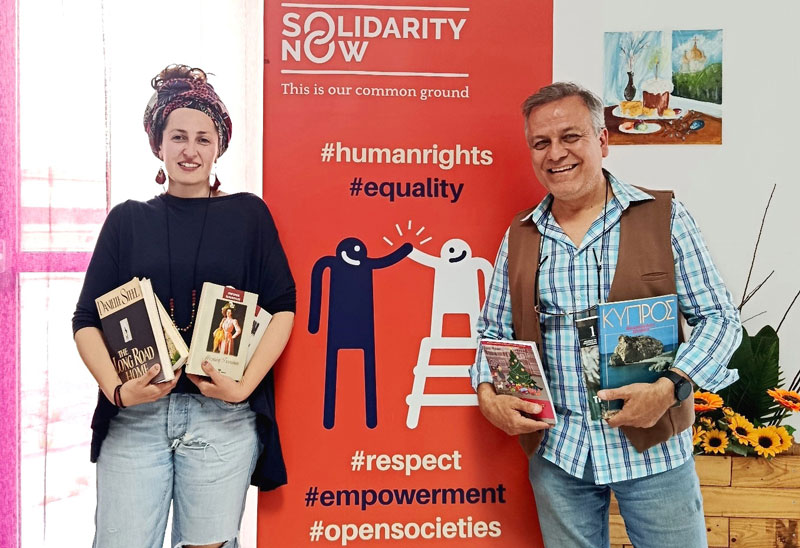 Δωρεά βιβλίων από το ΠΟΚΕΛ στην οργάνωση «SolidarityNow»