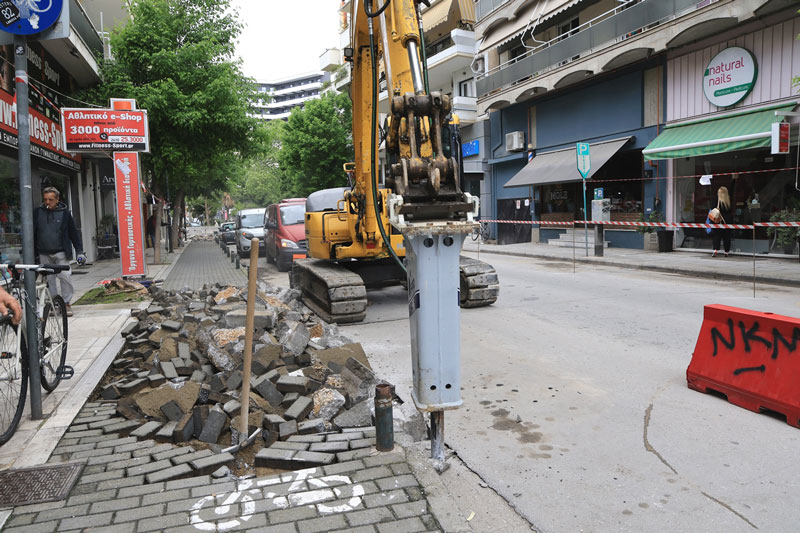 Δήμος Λαρισαίων: Σε πλήρη εξέλιξη τα έργα σε Ανθ.Γαζή, Ηφαίστου-Εργ.Πρωτομαγιάς και Ηρ.Πολυτεχνείου – Για Διασύνδεση Μνημείων, Οδική Ασφάλεια και Εσωτερικό Δακτύλιο