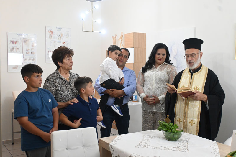 Εντυπωσιακά εγκαίνια για το νέο ιατρείο της Ορθοπαιδικού Άννας Ζιώγκου στον Τύρναβο