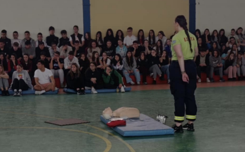 Μάθημα πρώτων βοηθειών στο ΓΕΛ Τυρνάβου από τον ΕΟΔΥΑ