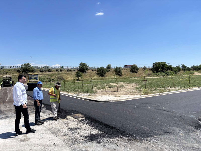 Ολοκληρώθηκε το μεγάλο αντιπλημμυρικό στην ανατολική επέκταση Τυρνάβου – Στην τελική φάση το έργο με ασφαλτοστρώσεις και κράσπεδα