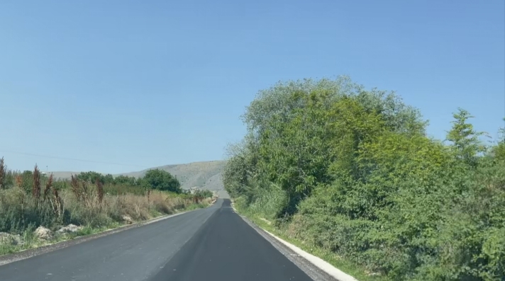 Ολοκληρώθηκε σημαντικό έργο αγροτικής οδοποιίας στα Πλατανούλια – Συνεχίζονται οι ασφαλτοστρώσεις από τον Δήμο Τυρνάβου