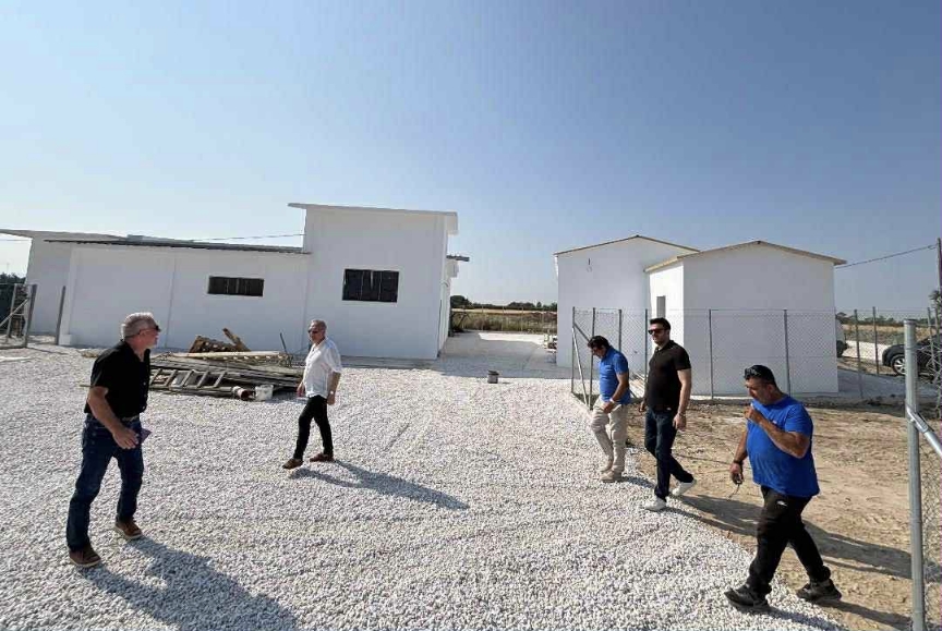 Υλοποιείται το νέο καταφύγιο αδέσποτων ζώων στον Δήμο Τυρνάβου – Σημαντικό βήμα για την ευζωία και τη δημόσια υγεία