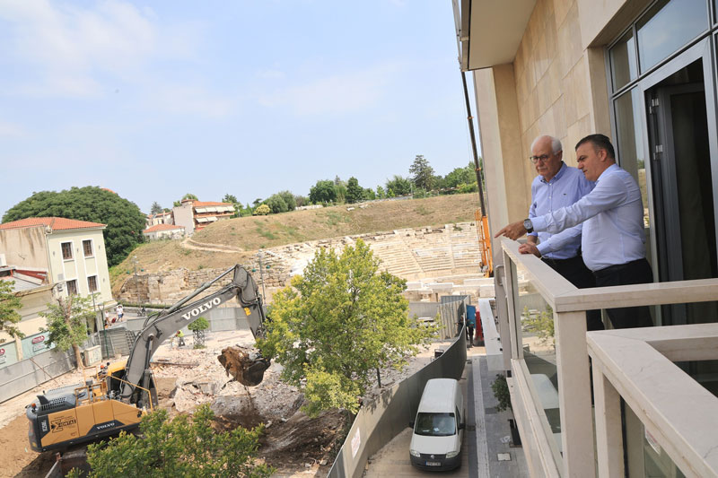 Μαζί στις κατεδαφίσεις κτισμάτων στο ΚΧ 867Γ τέως και νυν Δήμαρχοι Λαρισαίων