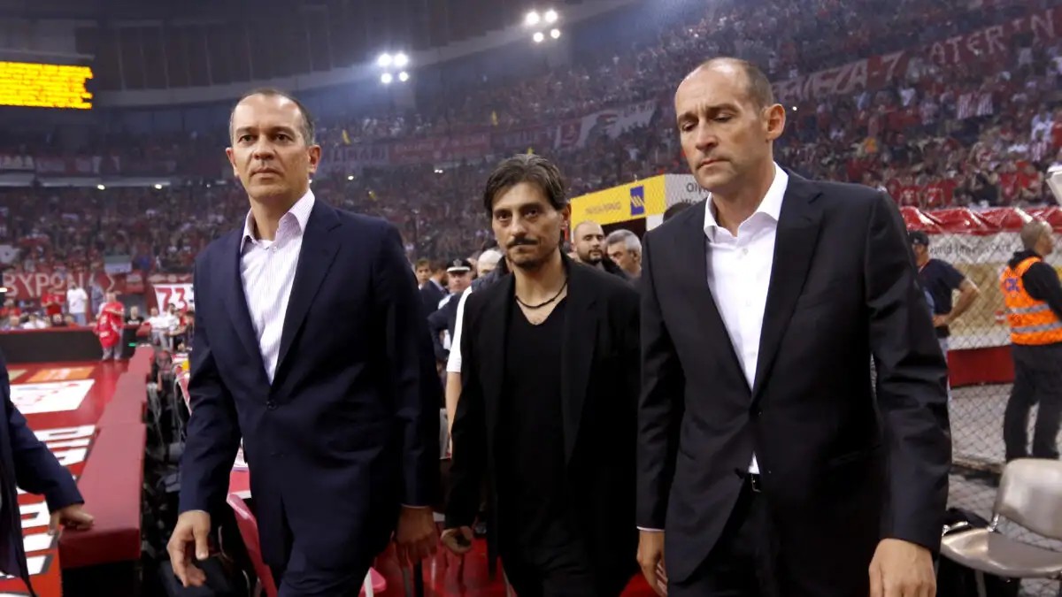 Αγγελόπουλοι και Γιαννακόπουλος αρνήθηκαν να καθίσουν στο ίδιο τραπέζι και οδηγούν σε διακοπή την Greek Basket League