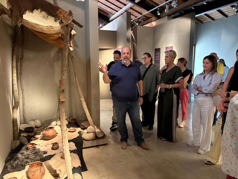 Η Περιφέρεια Θεσσαλίας ξενάγησε Ευρωπαίους και Έλληνες υπηρεσιακούς παράγοντες σε χρηματοδοτούμενες από το ΕΣΠΑ δομές του Ν. Τρικάλων