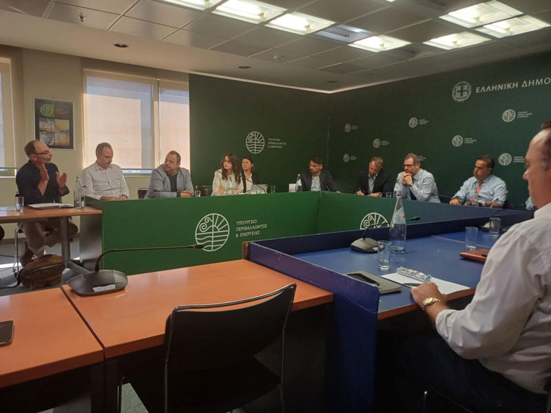 Προτάσεις σωτηρίας από ΣΥΦΩΕΛ στη συνάντηση κορυφής στο ΥΠΕΝ για τις περικοπές