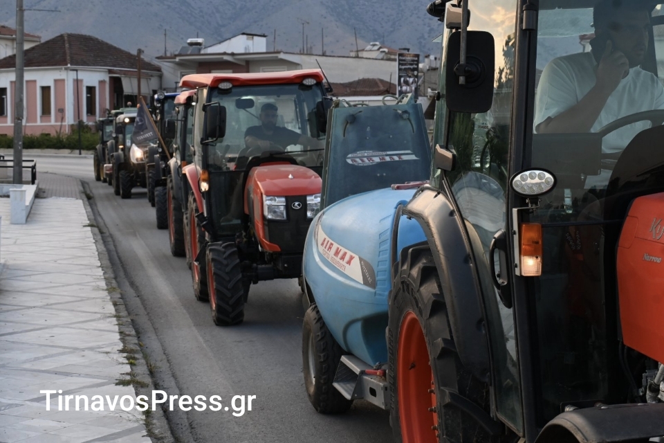 Ξεκίνησαν για Λάρισα οι αγρότες του Τυρνάβου – Με τα τρακτέρ στέλνουν μήνυμα αγώνα