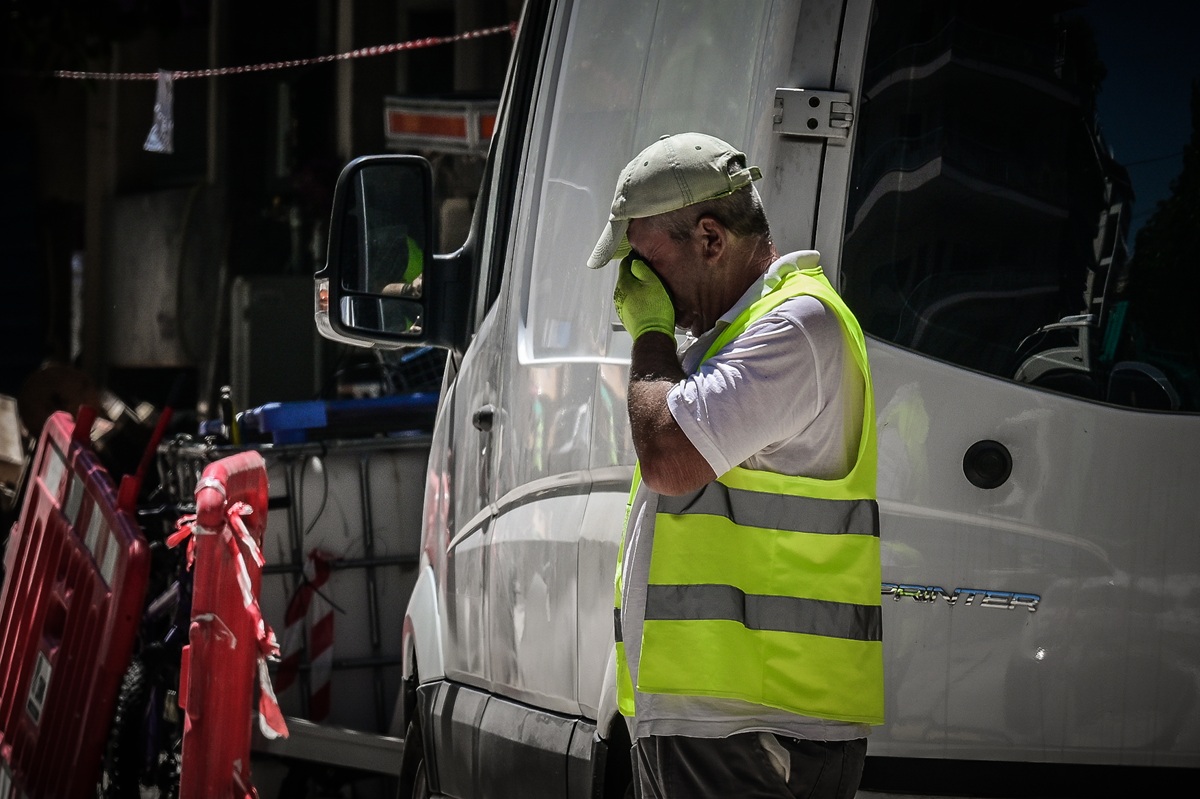 Καύσωνας – Υποχρεωτική παύση υπαίθριων εργασιών την Παρασκευή 25 Ιουλίου