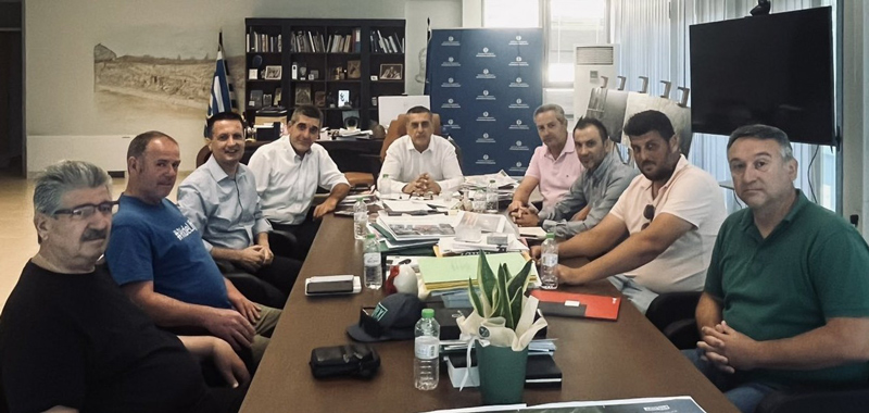Συνεργασία του Δημήτρη Κουρέτα με τους επικεφαλής παρατάξεων της αντιπολίτευσης στον Δήμο Καρδίτσας