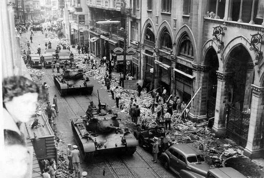70 χρόνια από τα Σεπτεμβριανά: Το πογκρόμ που σημάδεψε τον ελληνισμό της Κωνσταντινούπολης